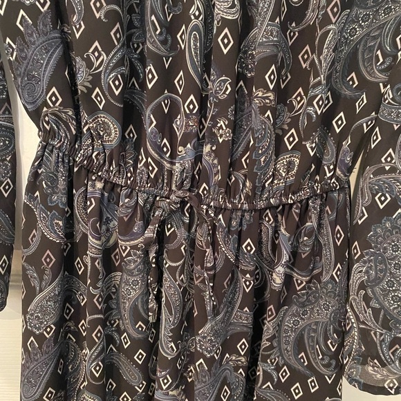 Mini Dress- Off the shoulder - Picture 3 of 8